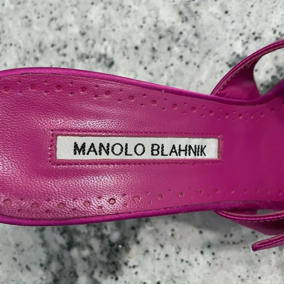 Manolo Blahnik Mulussanhan Mules Sandals Satin Crystal Buckle Pink Size 38.5 - Picture 13 of 16